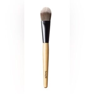 NEW - Benefit Cosmetics Foundation Brush